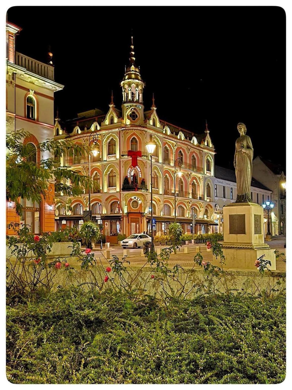 Astoria Grand Hotel Oradea Exterior foto